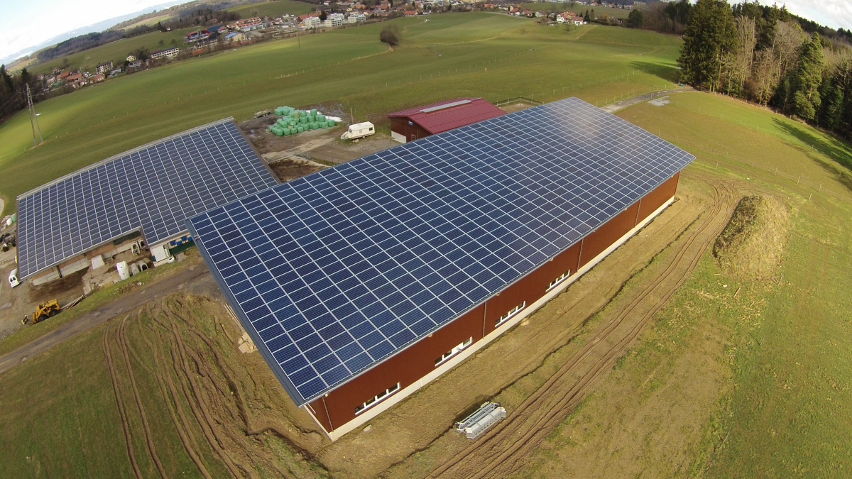 Centrale solaire de 182'070 Wc à 1720 Corminboeuf