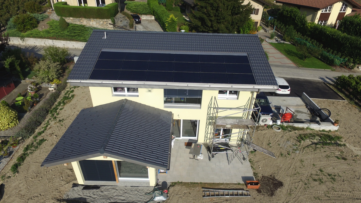 Centrale solaire de 5'500 Wc à 1975 St-Séverin