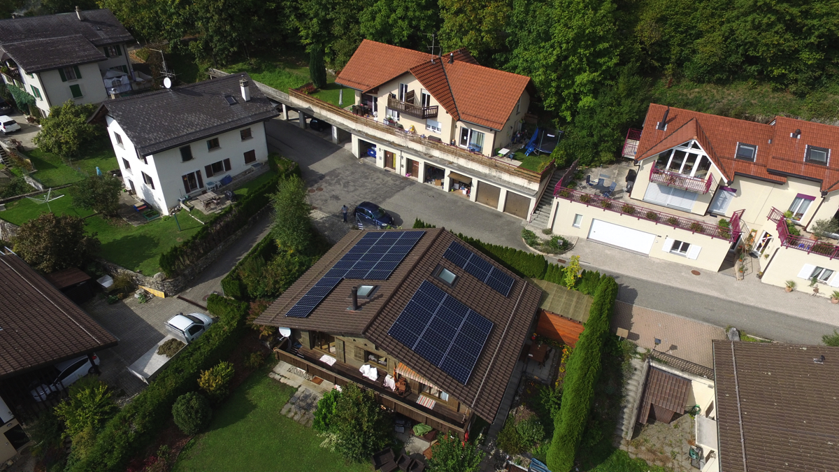 Centrale solaire de 11'880 Wc à 1807 Blonay
