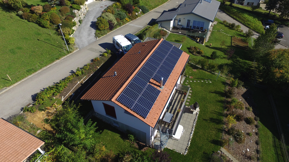 Centrale solaire de 7'560 Wc à 2314 La Sagne