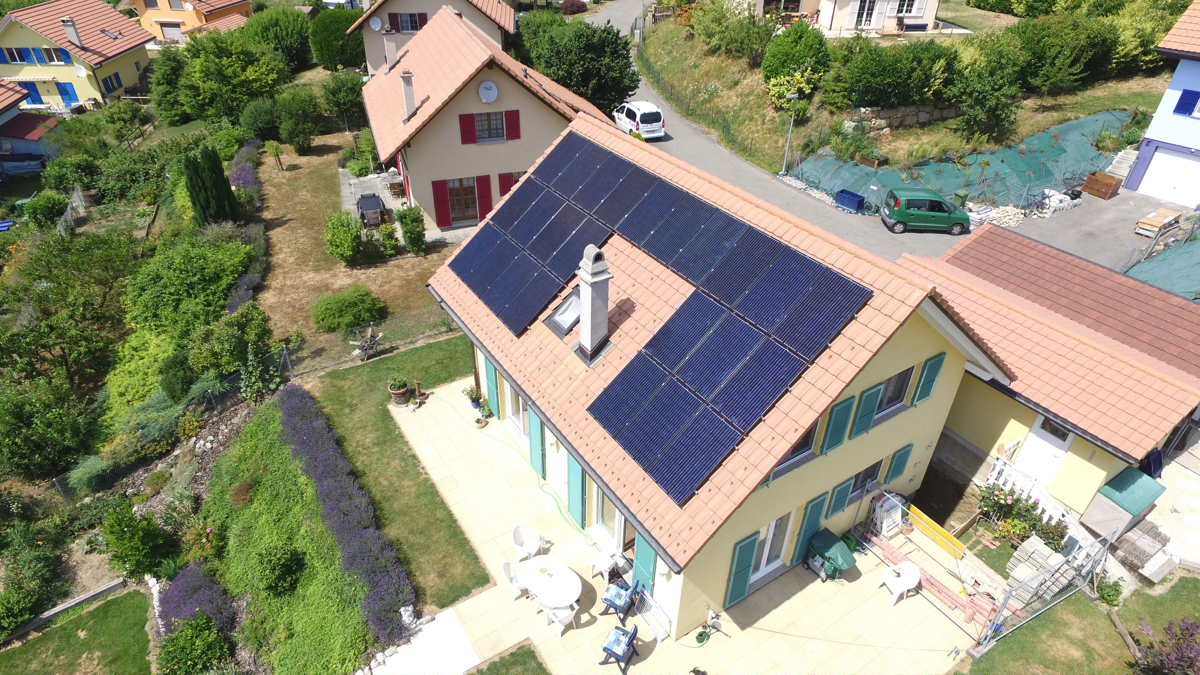 Centrale solaire de 6'240 Wc à 1674 Montet