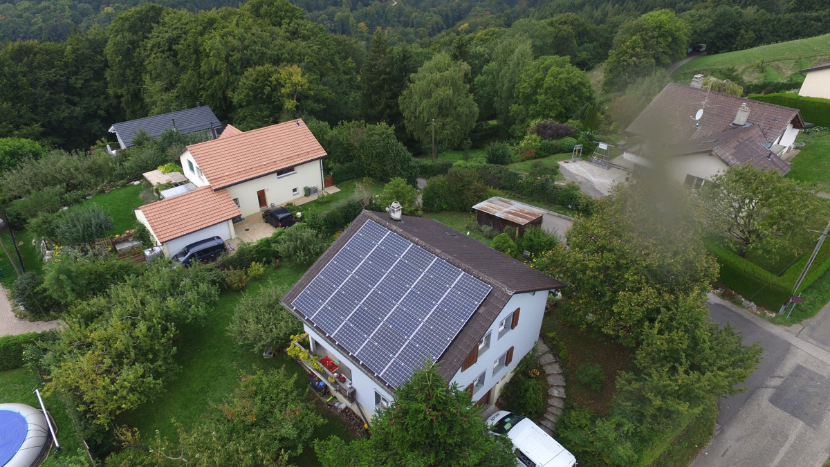 Centrale solaire de 8'100 Wc à 1269 Bassins