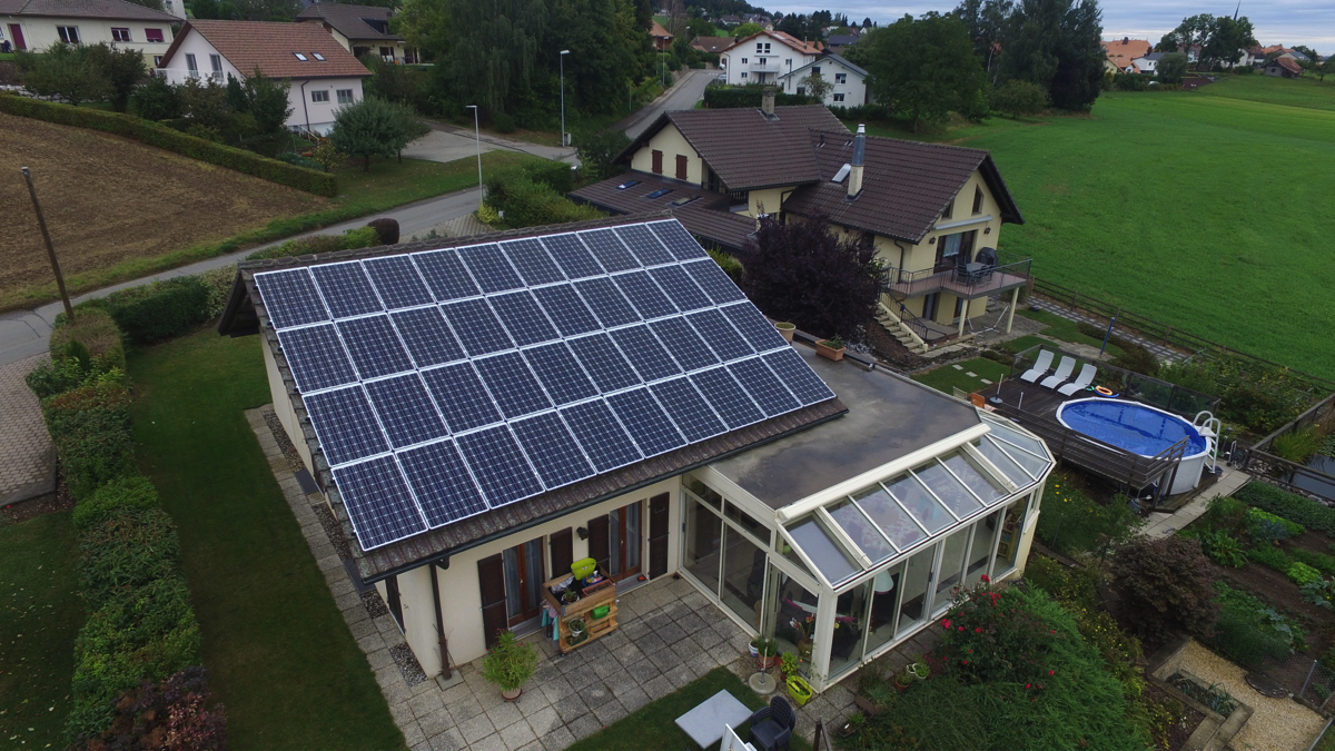Centrale solaire de 11'600 Wc à 1756 Onnens